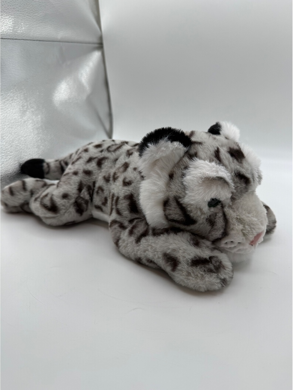 FAO Schwartz Snow Leopard Plush Stuffed Animal Soft Toy